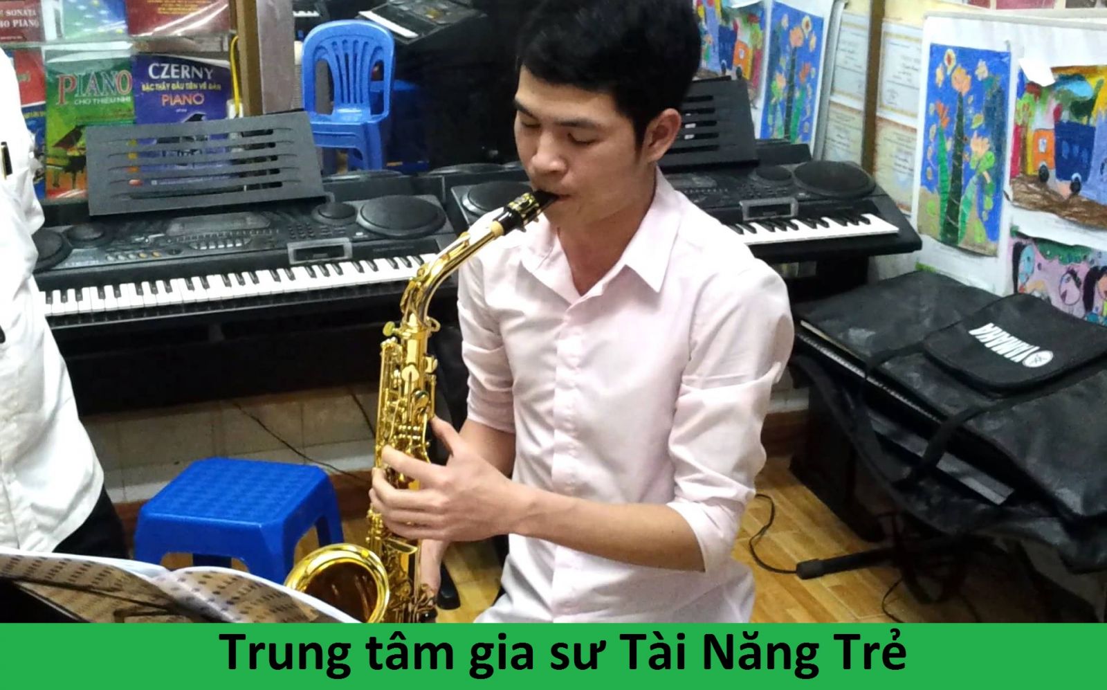 Học saxophone tại nhà